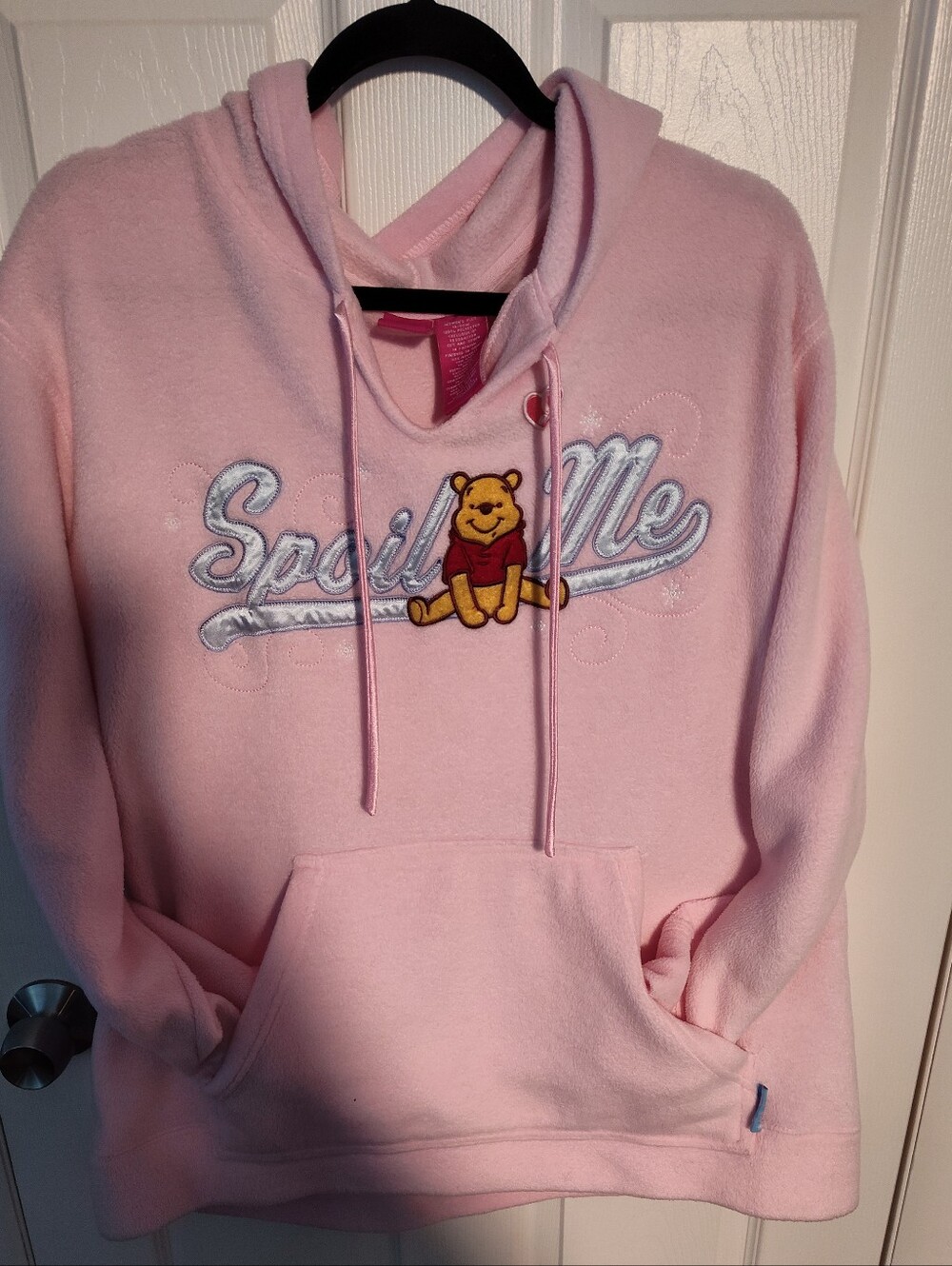 Vintage Winnie the Pooh Pink Hooded Sweatshirt - Cozy Women's Pullover